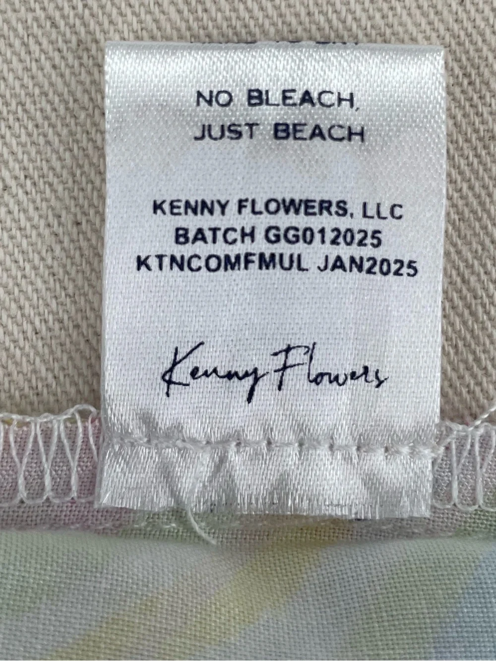 Kenny Flowers design features
